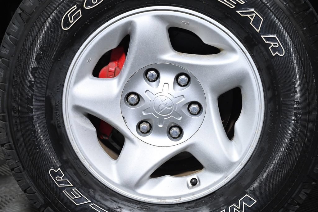 Used 2003 Toyota Tundra SR5 w/ TRD Off-Road Pkg AWD/4WD image 27