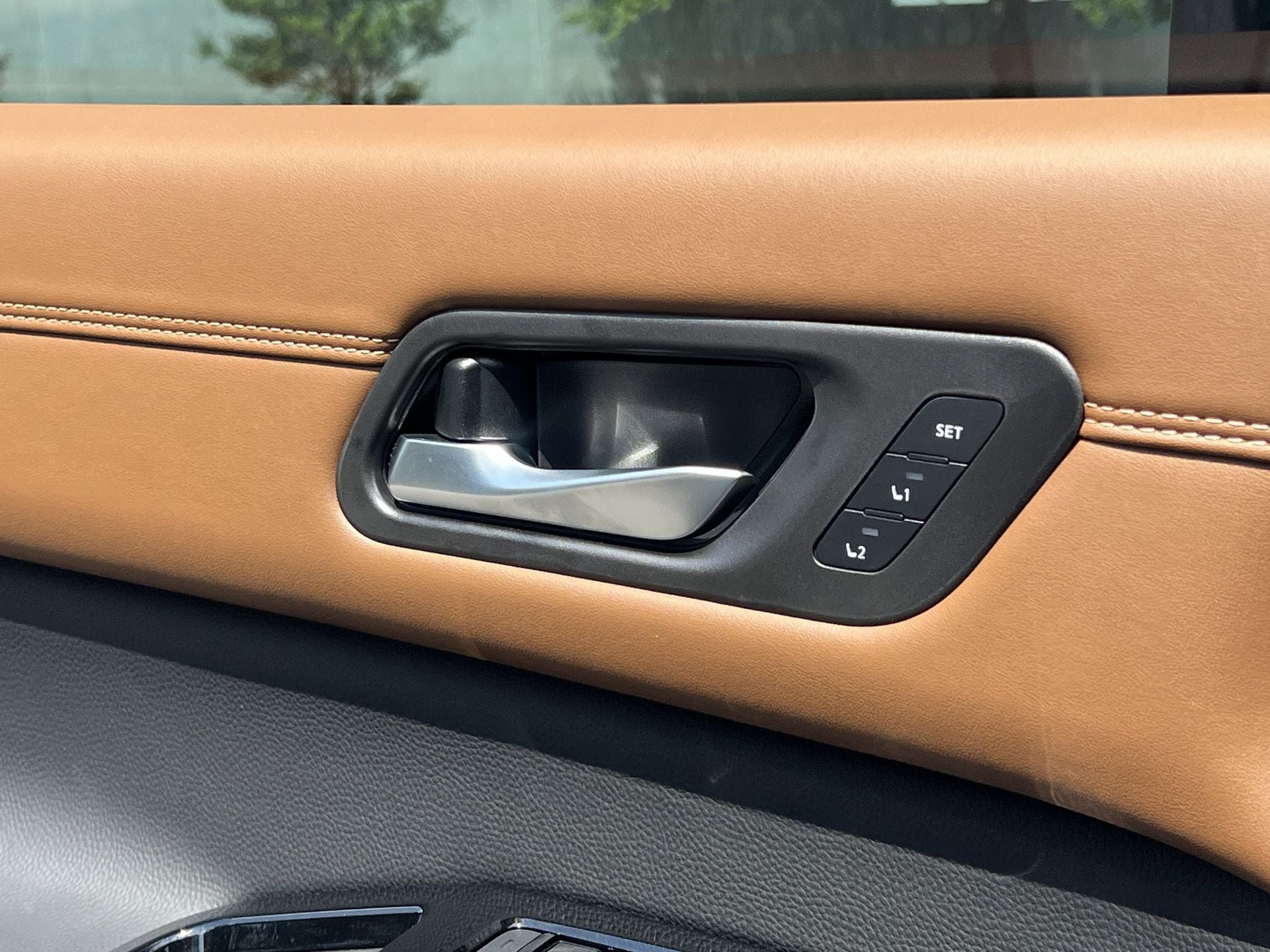 New 2026 Nissan Pathfinder Platinum FWD image 17