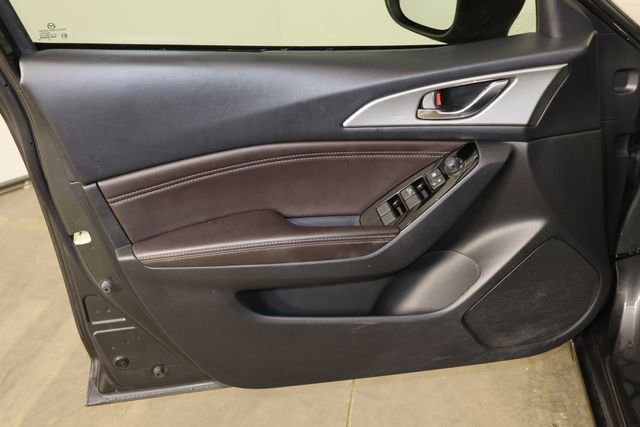 Used 2018 MAZDA MAZDA3 Touring image 20