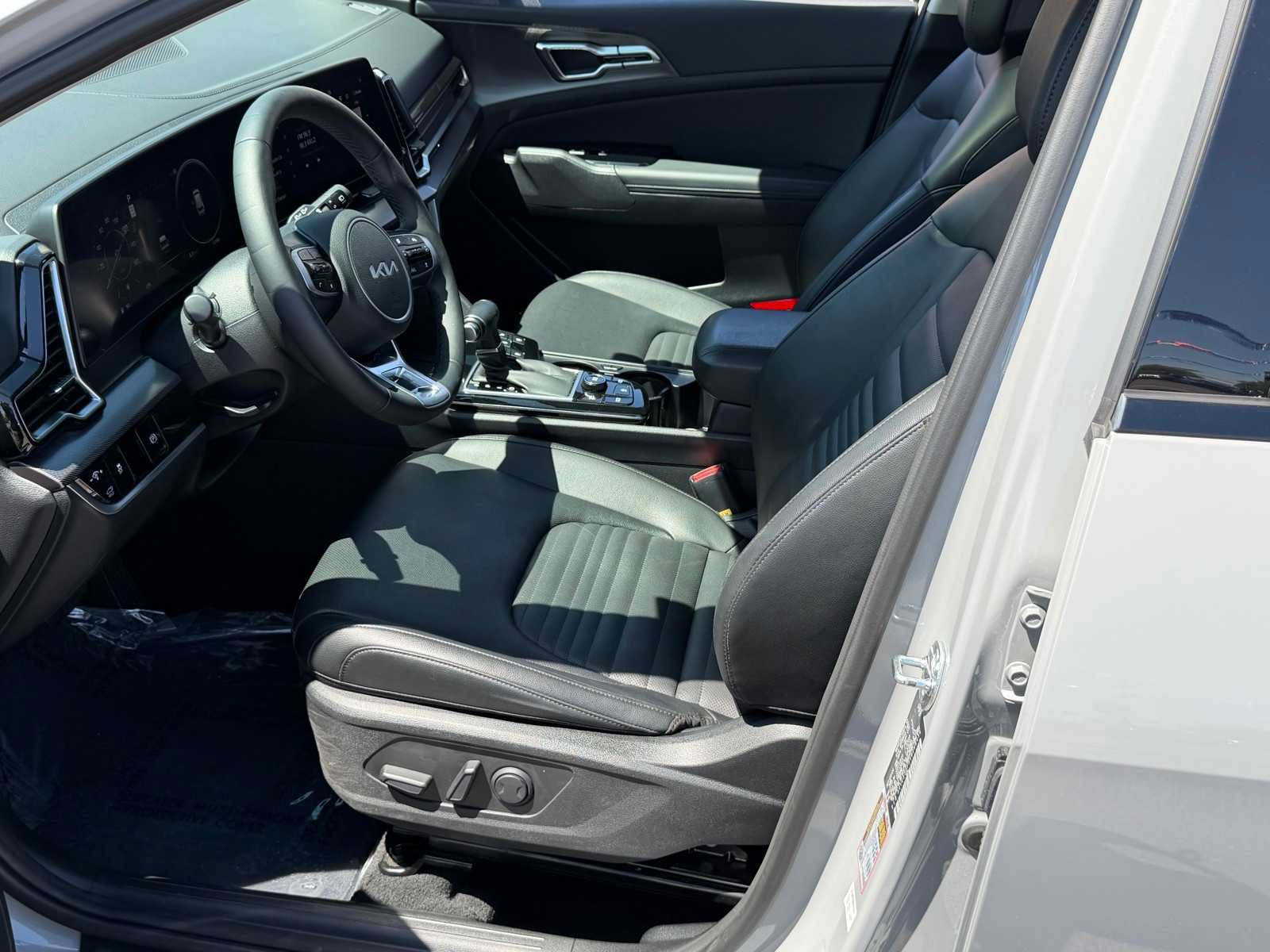 Used 2025 Kia Sportage SX FWD image 23