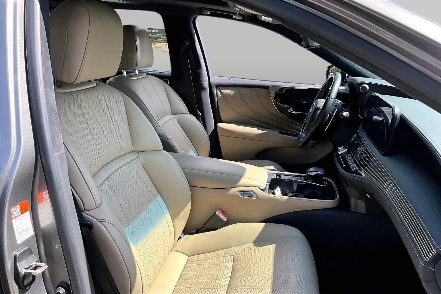 Used 2022 Lexus LS 500 AWD w/ Interior Upgrade Package image 9