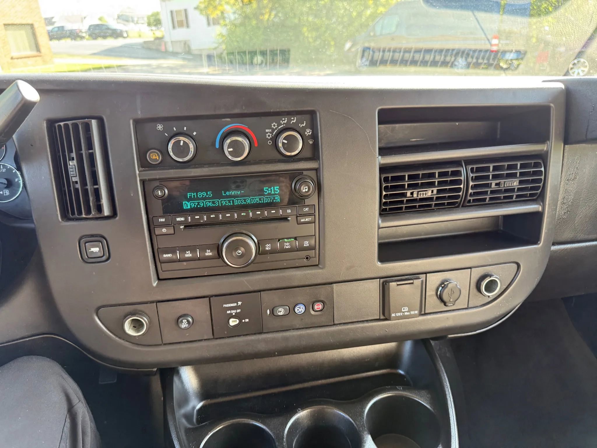 Used 2015 GMC Savana 3500 LT w/ LT Preferred Equipment Group image 21