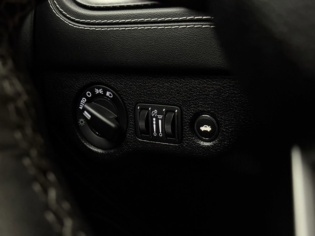 Used 2023 Dodge Charger SRT Hellcat image 39