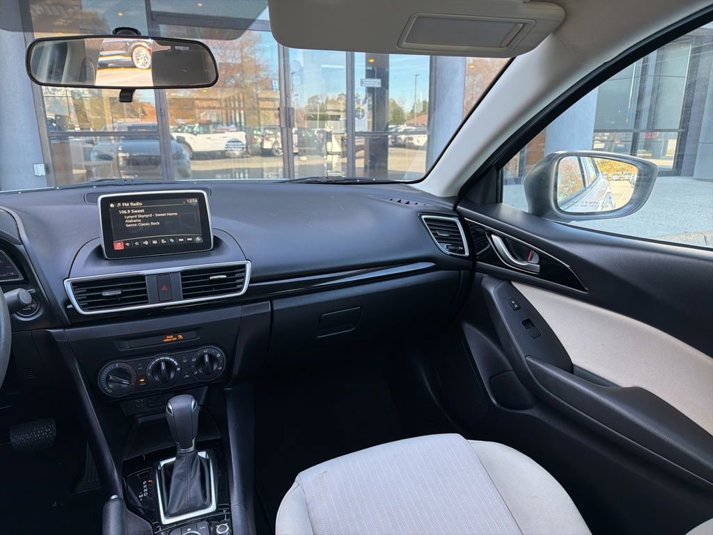 Used 2016 MAZDA MAZDA3 i Sport image 11