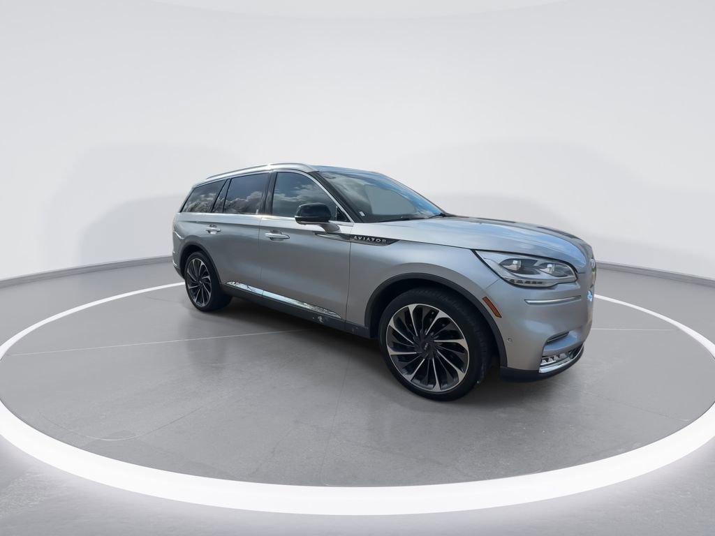 Used 2021 Lincoln Aviator Reserve w/ Equipment Group 202A image 2