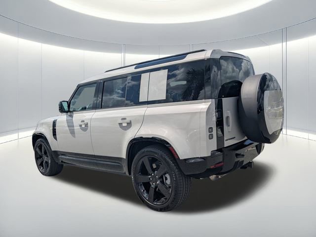 Used 2026 Land Rover Defender 110 X-Dynamic SE AWD/4WD image 7