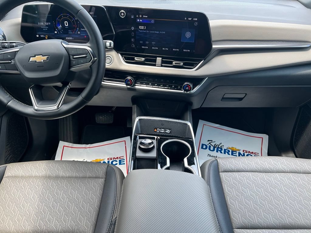 Used 2026 Chevrolet Equinox LT w/ Convenience Package II FWD image 10