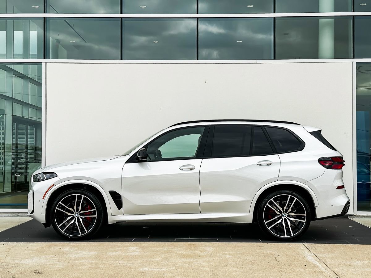 New 2026 BMW X5 M60i image 8