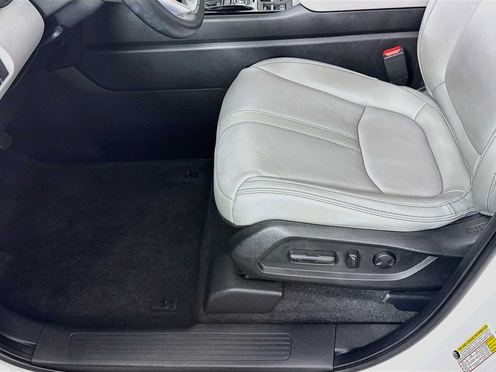 Used 2023 Honda Pilot Touring image 18
