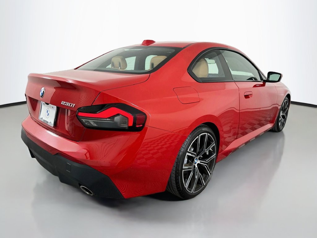 Used 2023 BMW 230i Coupe w/ Convenience Package RWD image 5