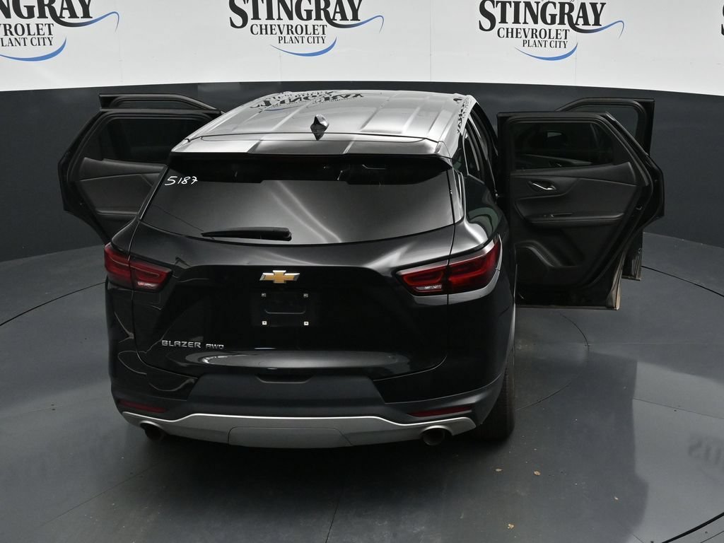 Used 2025 Chevrolet Blazer LT AWD/4WD image 35
