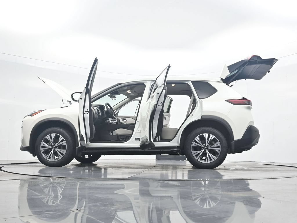 Used 2023 Nissan Rogue SV AWD/4WD image 44
