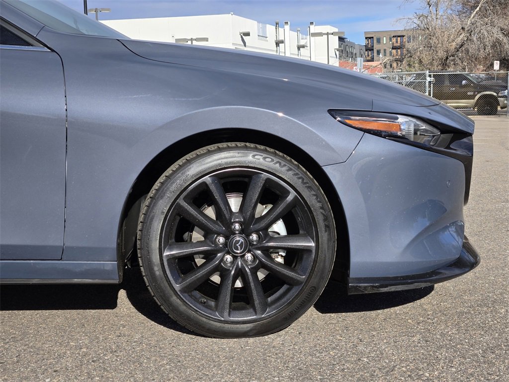 Used 2021 MAZDA MAZDA3 Hatchback w/Premium Plus Pkg image 9