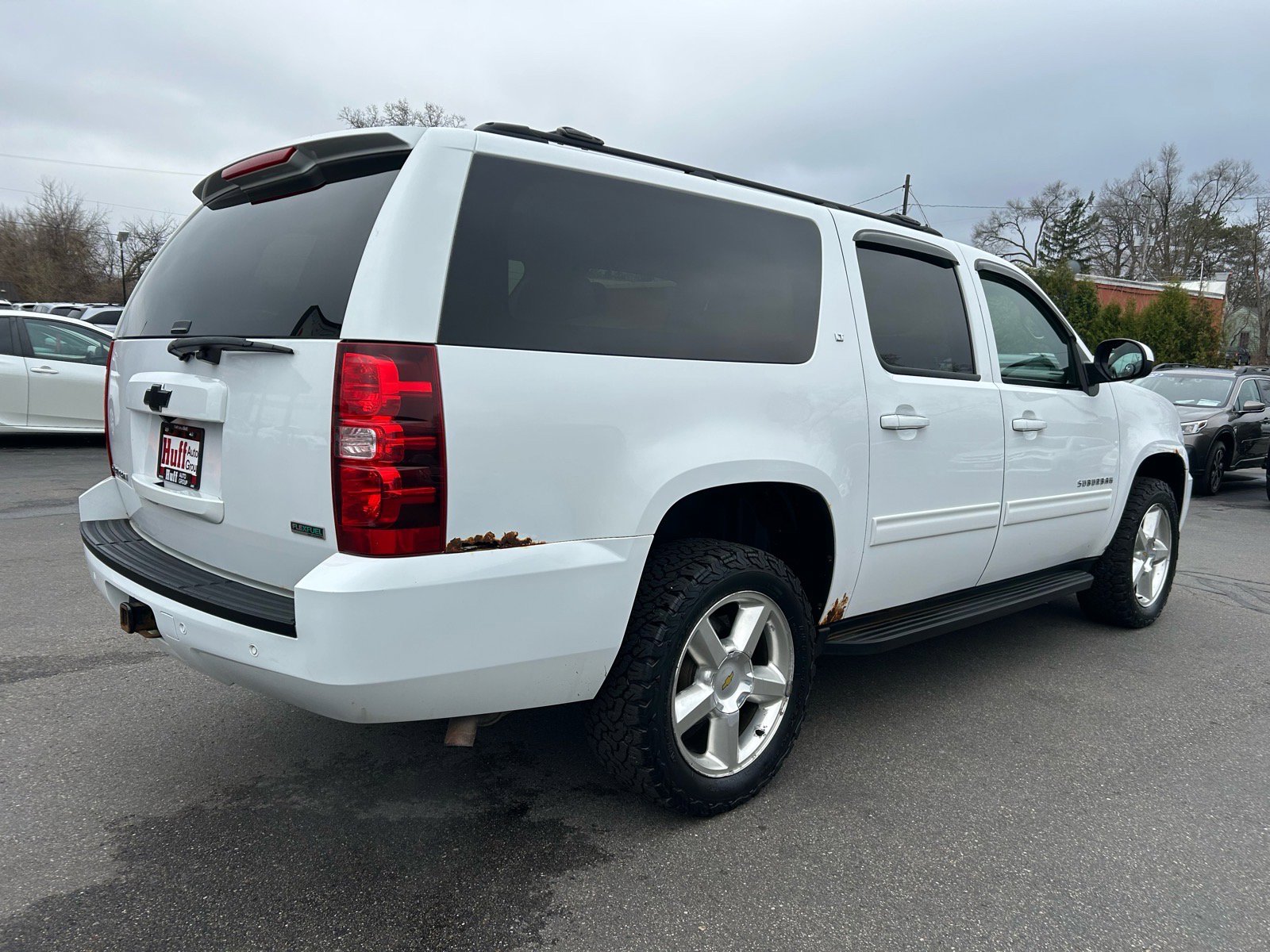 Used 2011 Chevrolet Suburban LT image 8