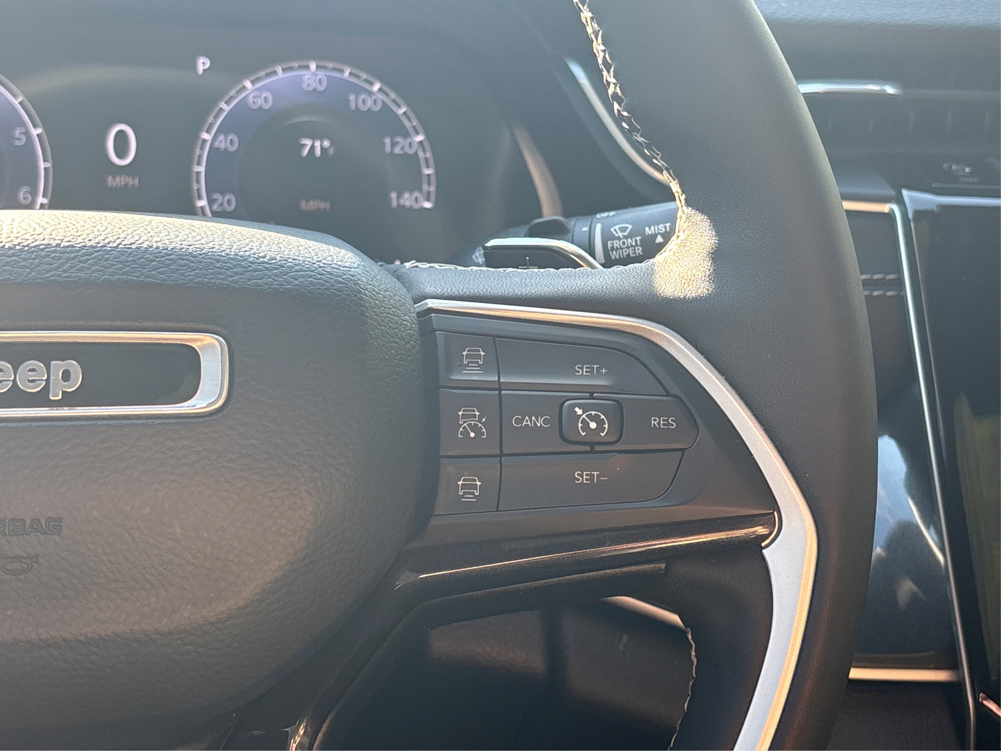 Used 2023 Jeep Grand Cherokee Altitude image 44