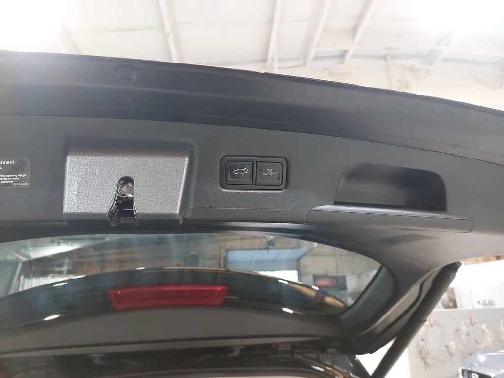 Used 2025 Kia Telluride S AWD/4WD image 14
