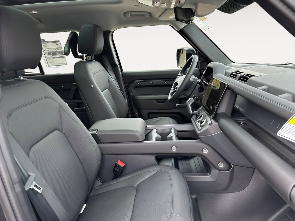 New 2026 Land Rover Defender 110 X-Dynamic SE AWD/4WD image 15