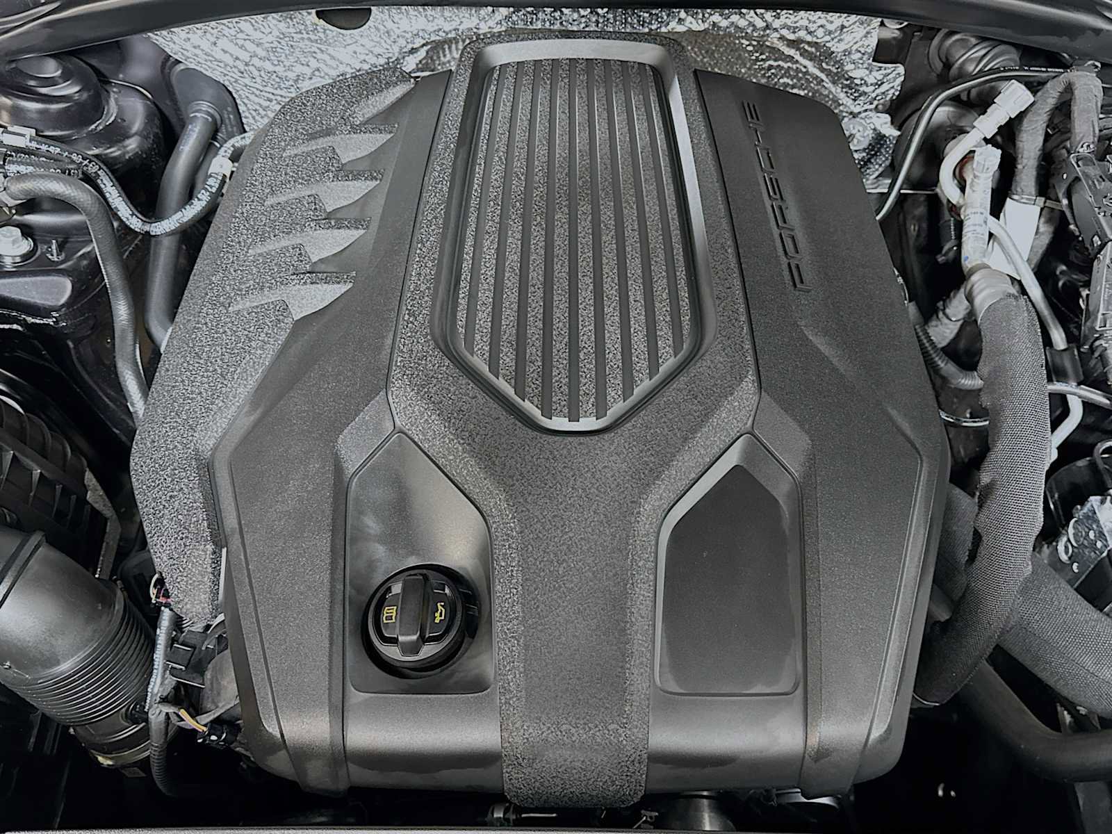 Certified 2025 Porsche Macan image 32