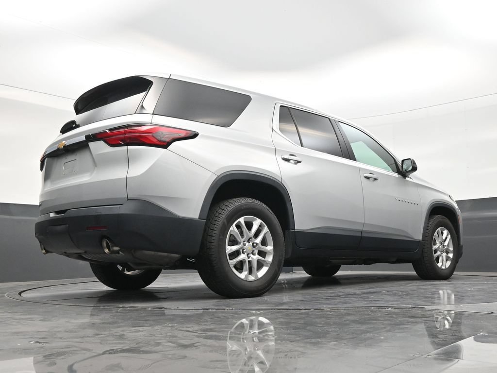 Used 2022 Chevrolet Traverse LS FWD image 23