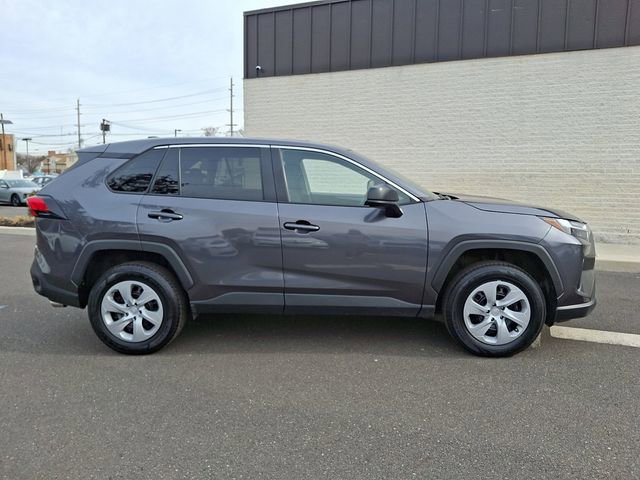 Used 2024 Toyota RAV4 LE image 7