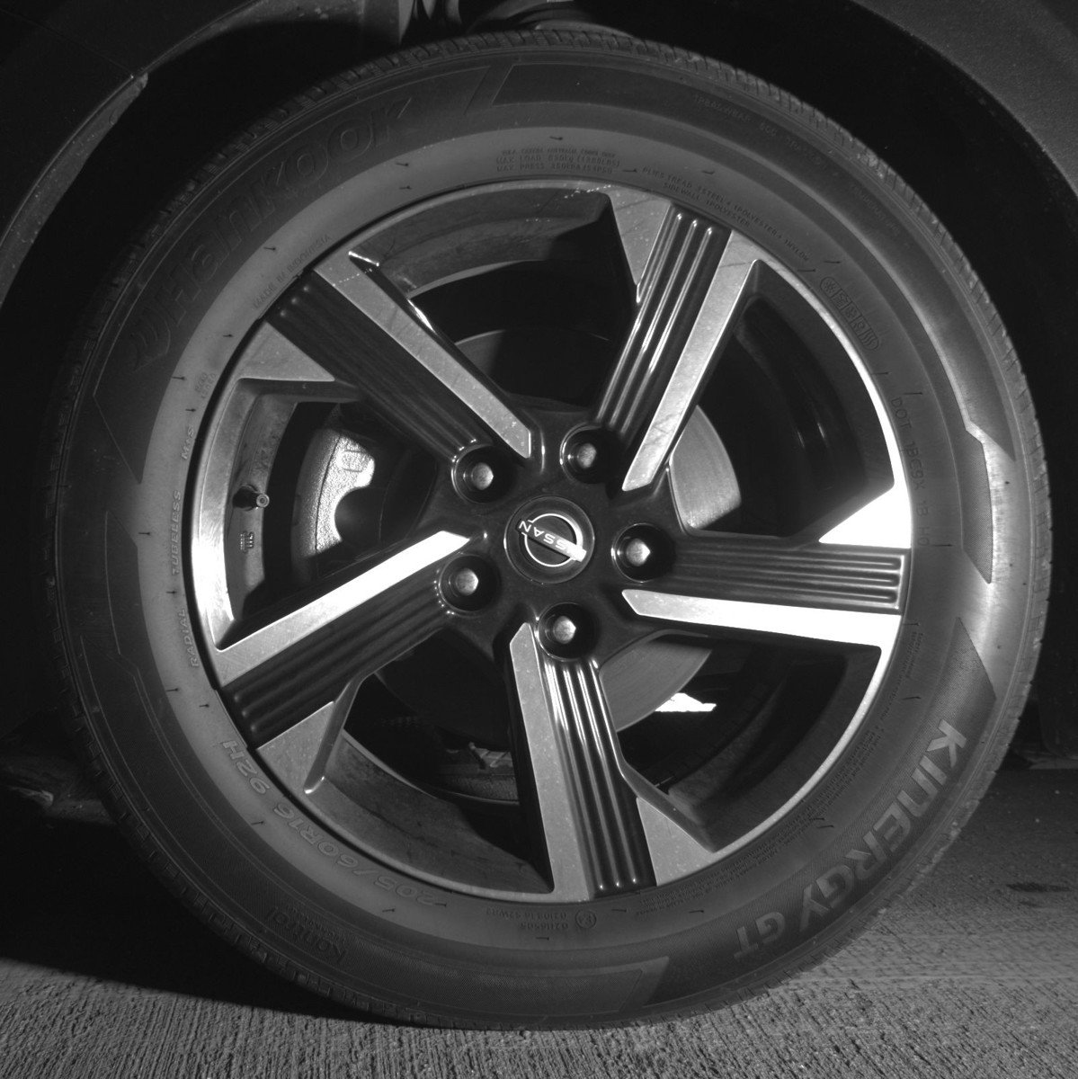 Used 2025 Nissan Sentra SV image 12