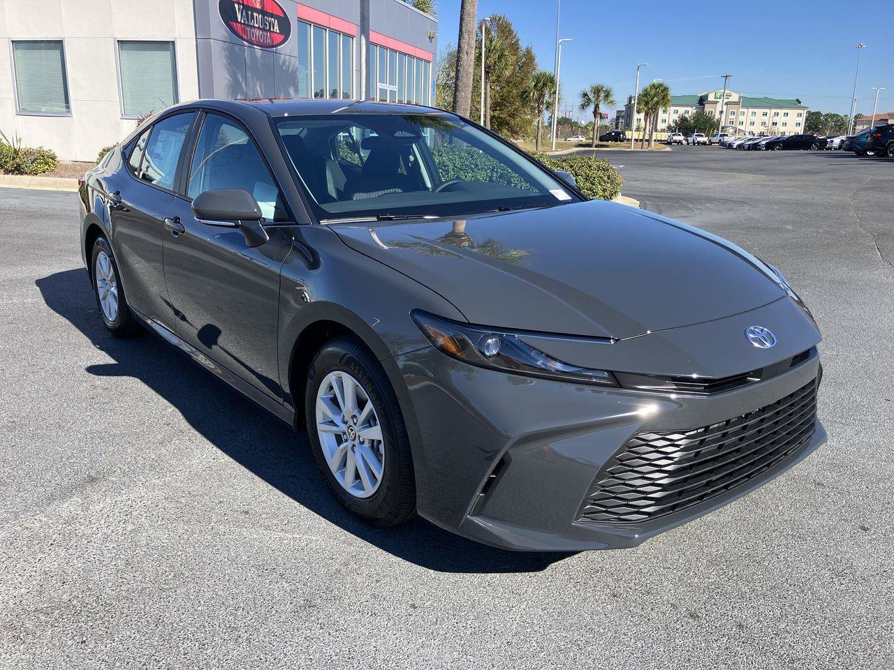 Used 2026 Toyota Camry LE image 7