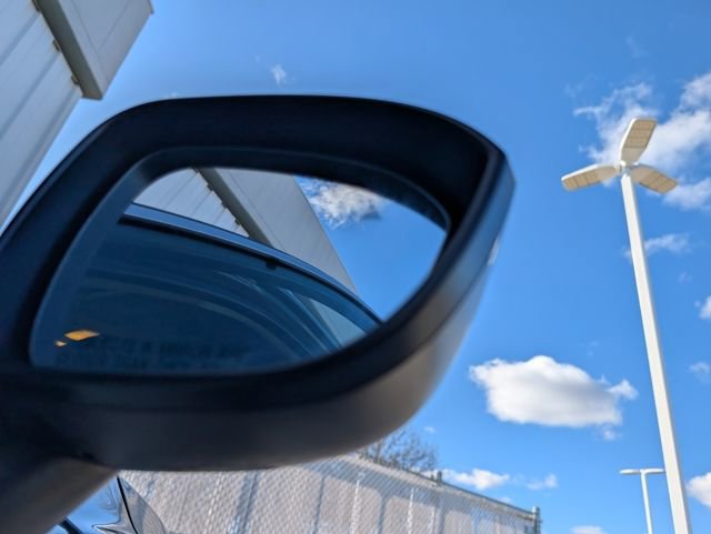 Used 2024 Nissan Rogue SV image 29