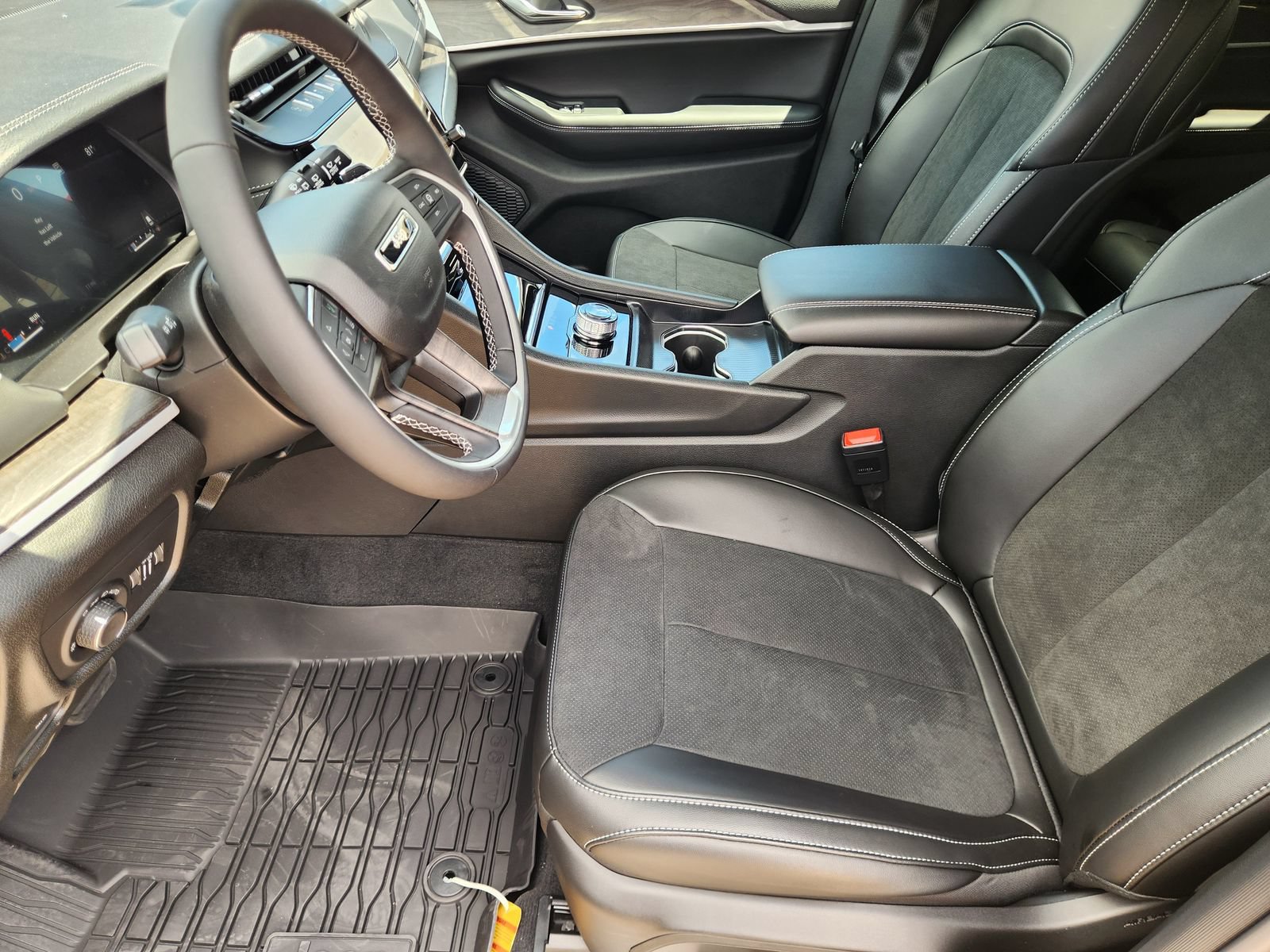 New 2026 Jeep Grand Cherokee Altitude RWD image 12