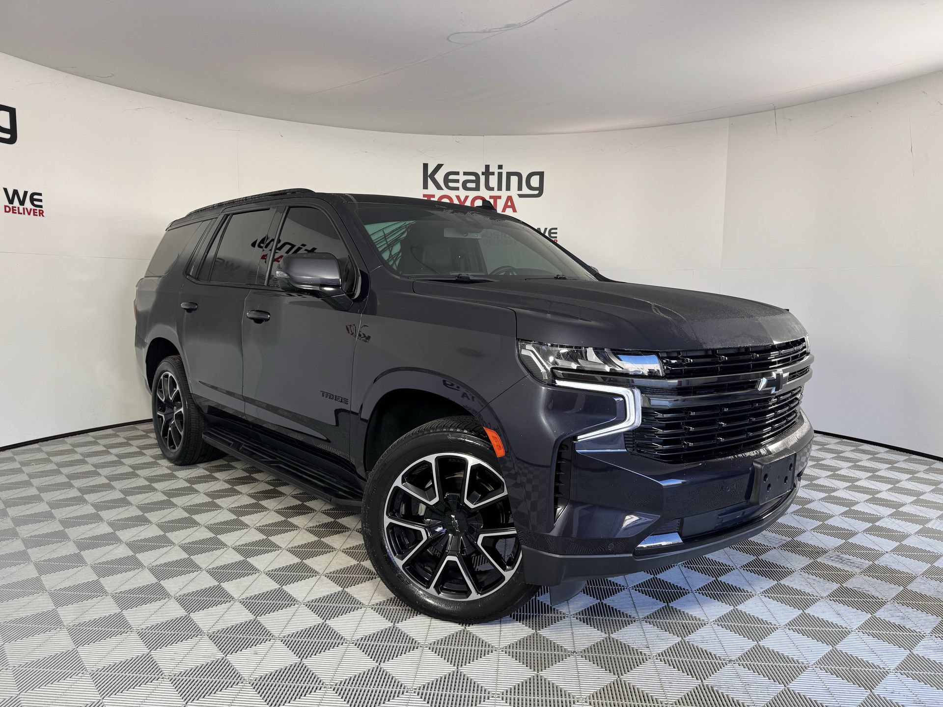 Used 2022 Chevrolet Tahoe RST w/ Luxury Package RWD image 3