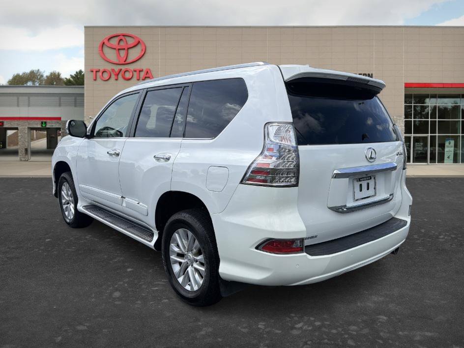 Used 2017 Lexus GX 460 Premium w/ Premium Package AWD/4WD image 6