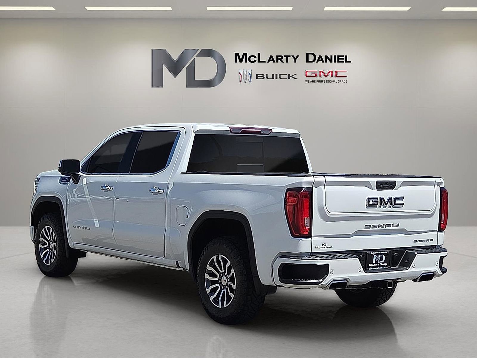 Used 2019 GMC Sierra 1500 Denali AWD/4WD image 4