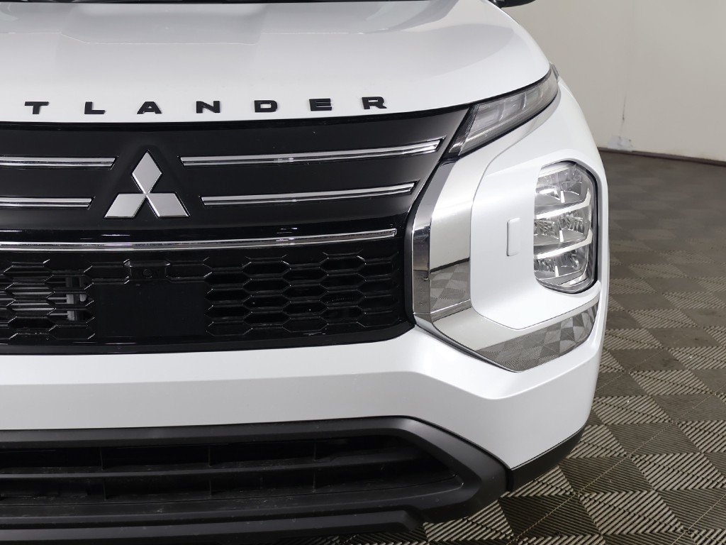 New 2026 Mitsubishi Outlander ES AWD/4WD image 13