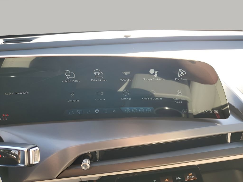 New 2026 Cadillac Vistiq Luxury w/ LPO, Floor Liner Package image 39