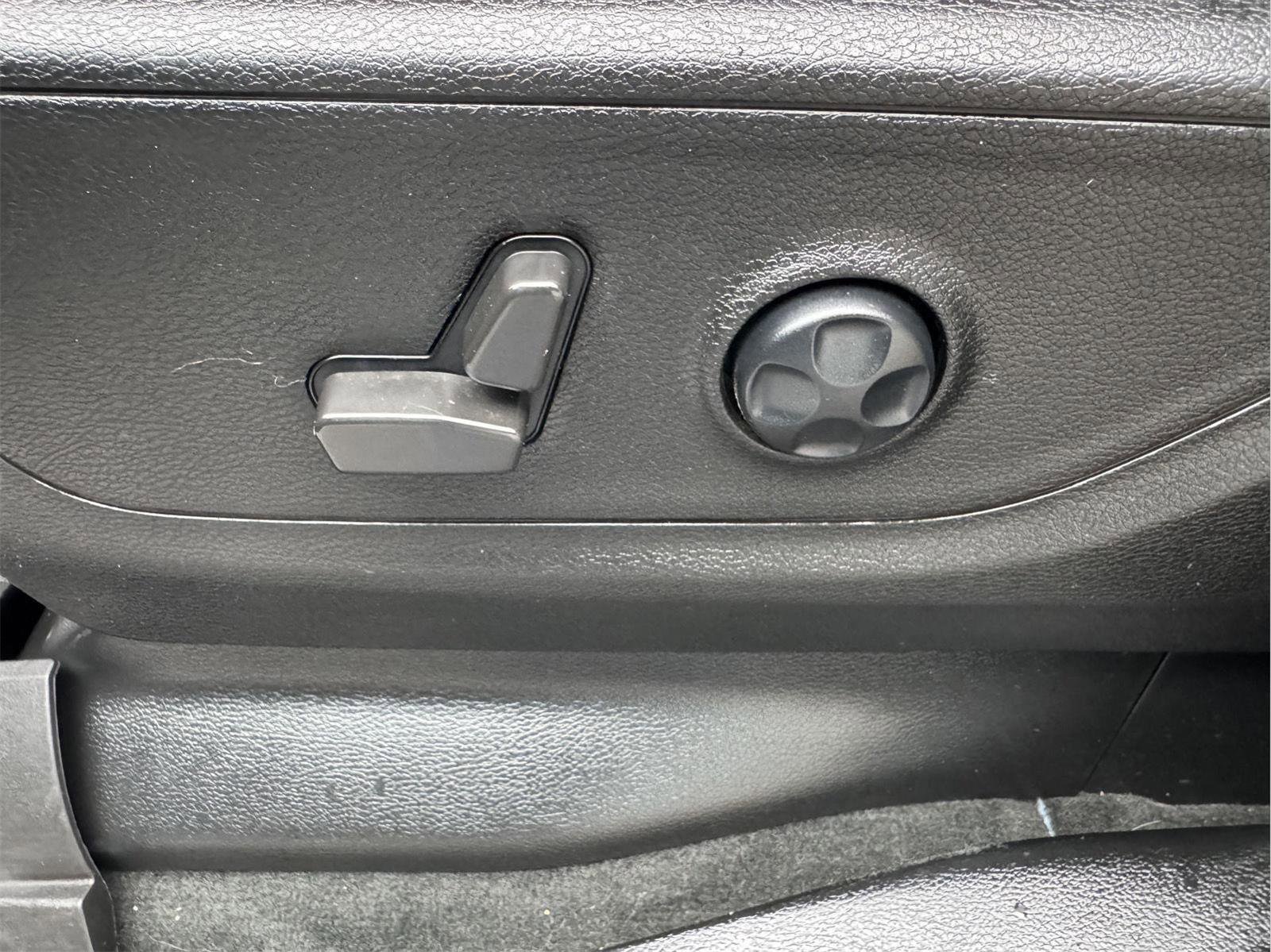 Used 2021 RAM 1500 Big Horn w/ Built-to-serve Edition image 17