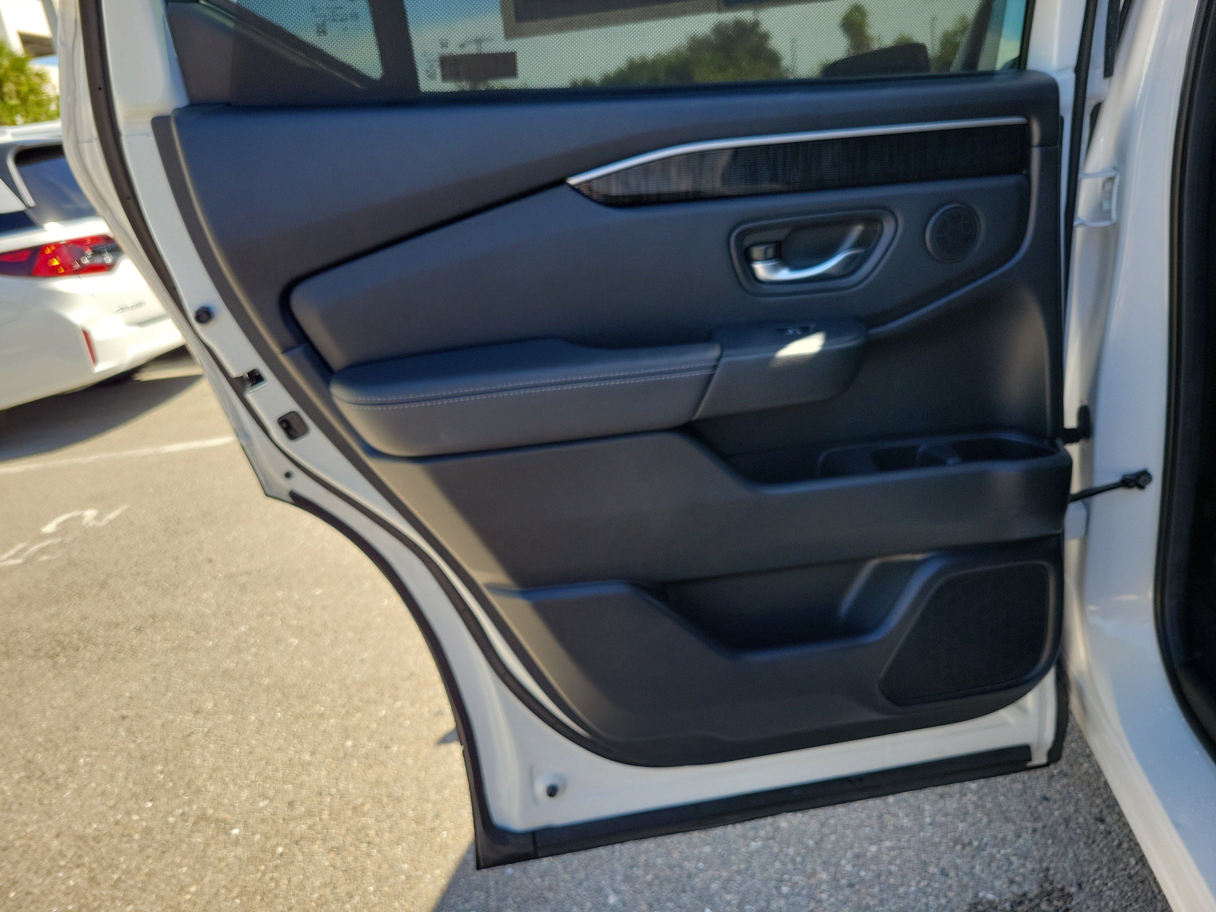 Certified 2025 Honda Pilot Elite image 15