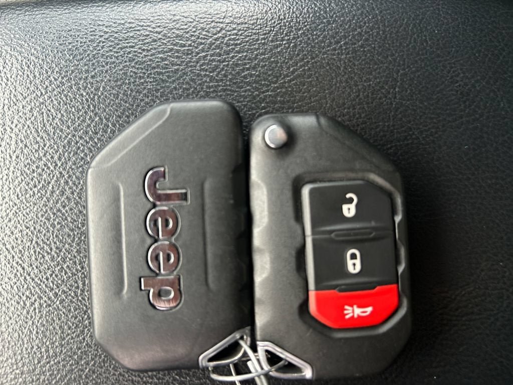 Used 2018 Jeep Wrangler Sport AWD/4WD image 31