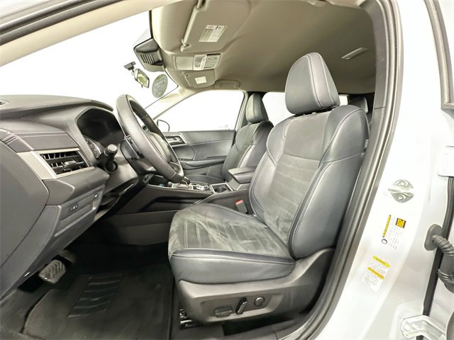 Used 2024 Mitsubishi Outlander SE image 18