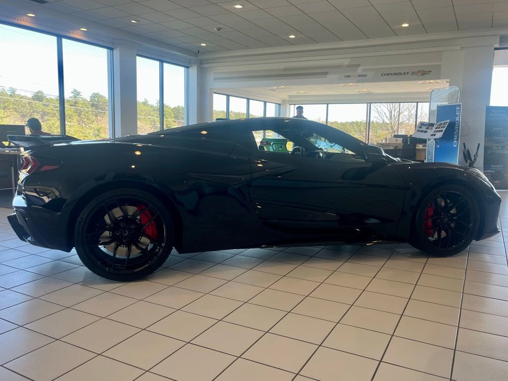 New 2026 Chevrolet Corvette Z06 w/ Stealth Interior Trim Package RWD image 6