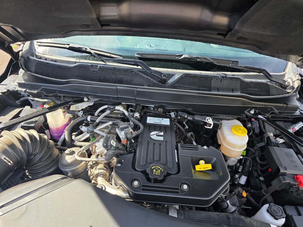 New 2025 RAM 3500 Laramie image 28