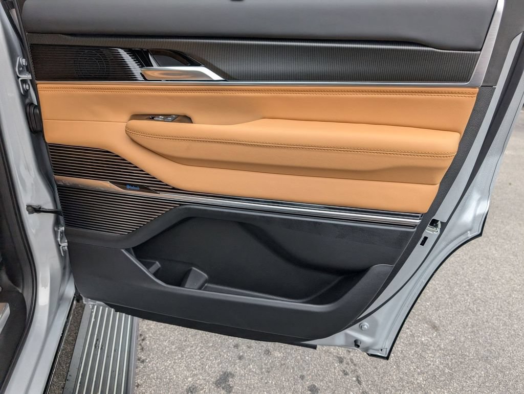 New 2026 Jeep Grand Wagoneer Summit AWD/4WD image 31