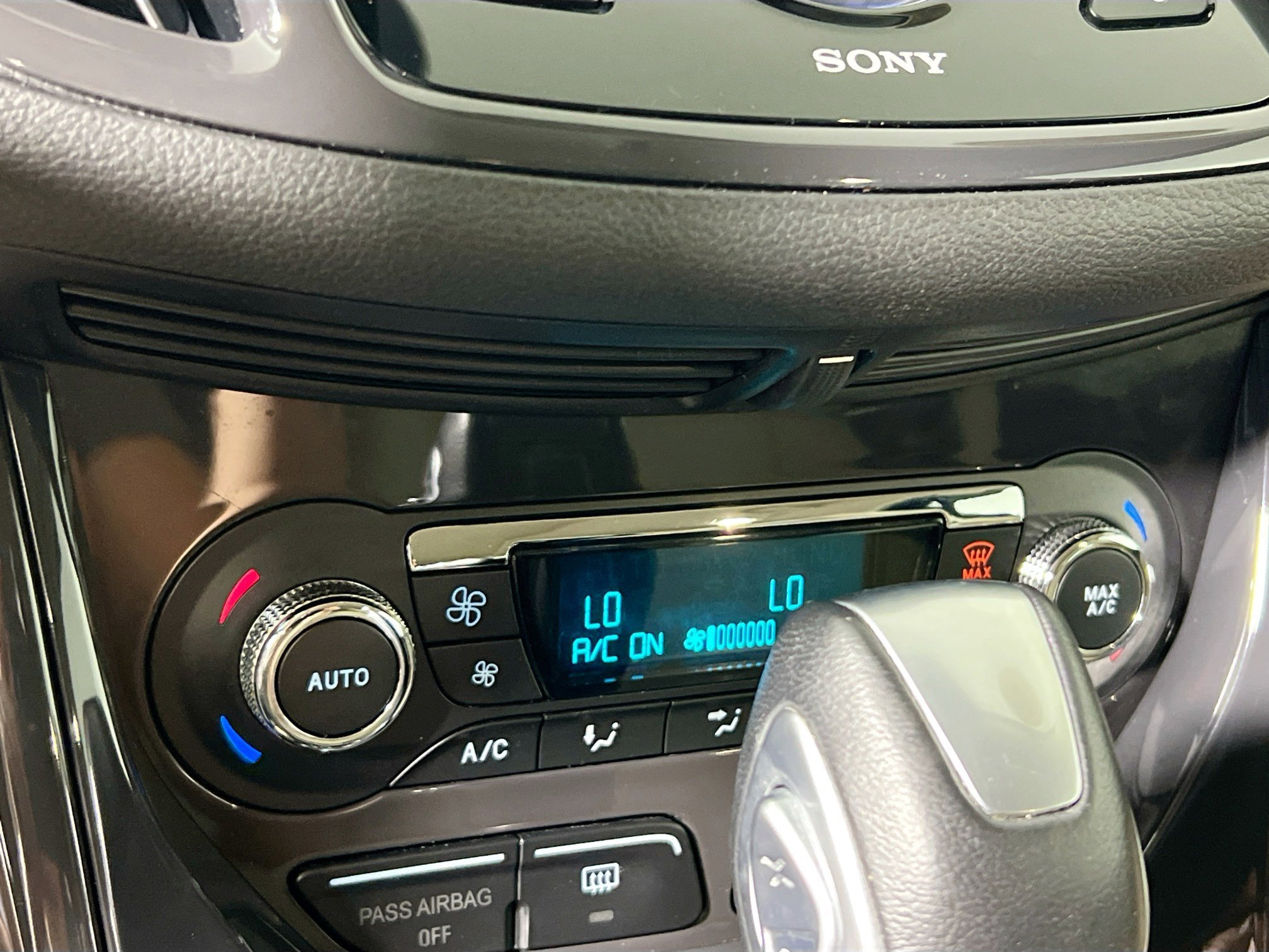 Used 2014 Ford Escape Titanium w/ Equipment Group 401A image 27