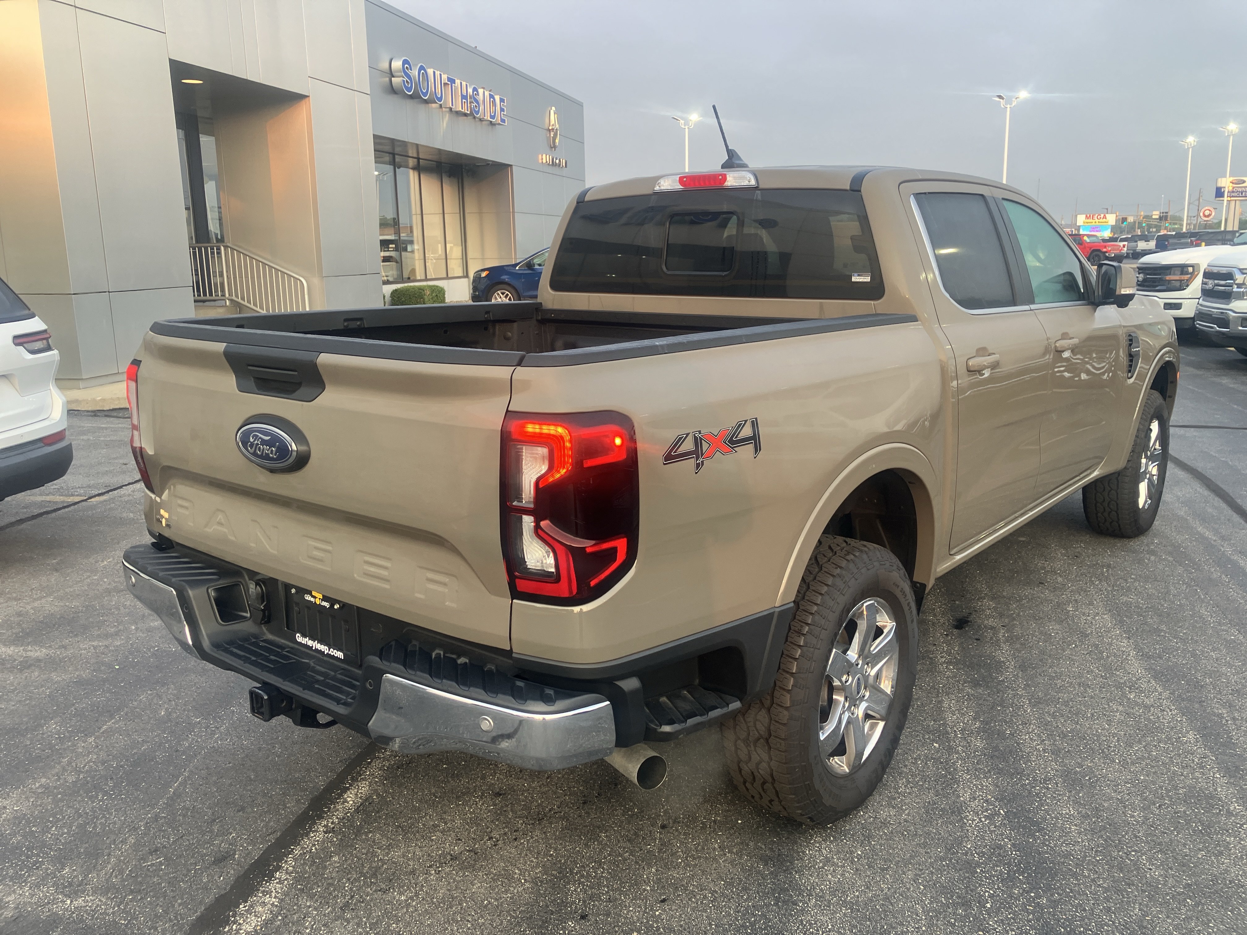 Used 2025 Ford Ranger Lariat w/ Trailer Tow Package AWD/4WD image 7