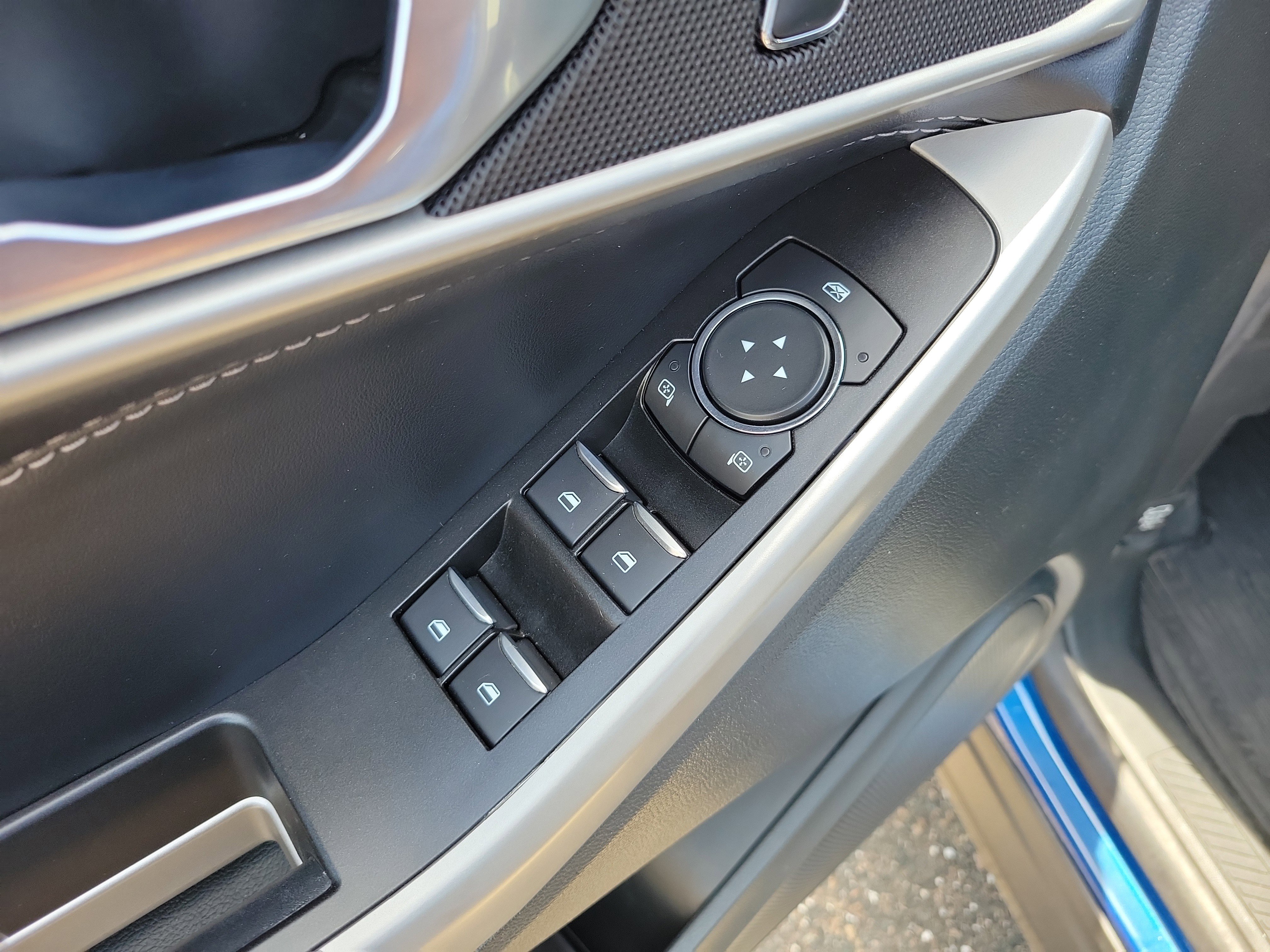 Used 2022 Ford Explorer XLT w/ Equipment Group 202A image 22