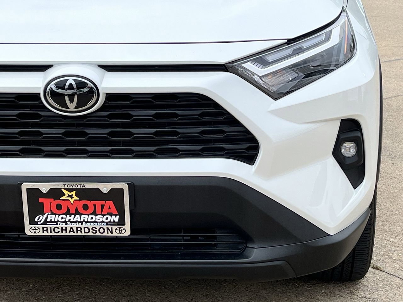 Used 2024 Toyota RAV4 XLE Premium image 8