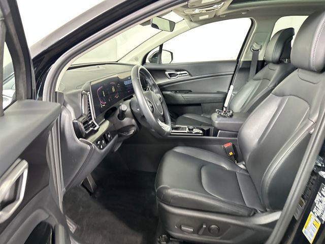 Used 2025 Kia Sportage EX w/ Premium Package FWD image 11