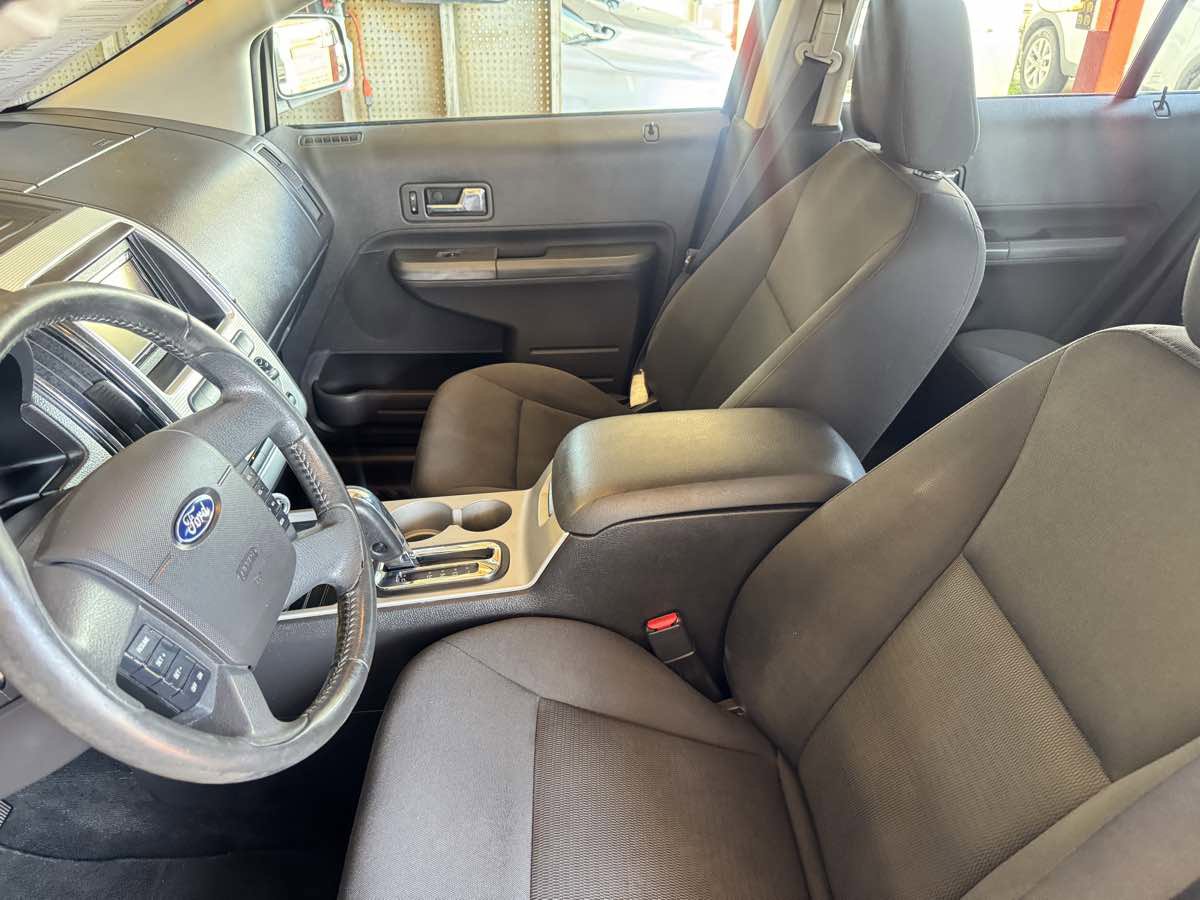 Used 2009 Ford Edge SEL FWD image 34