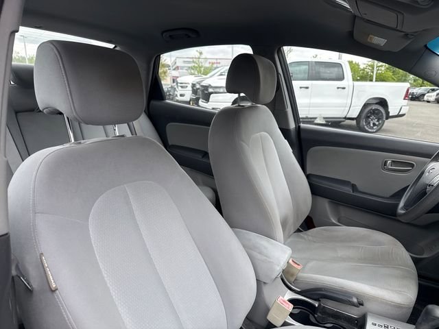 Used 2009 Hyundai Elantra GLS FWD image 23