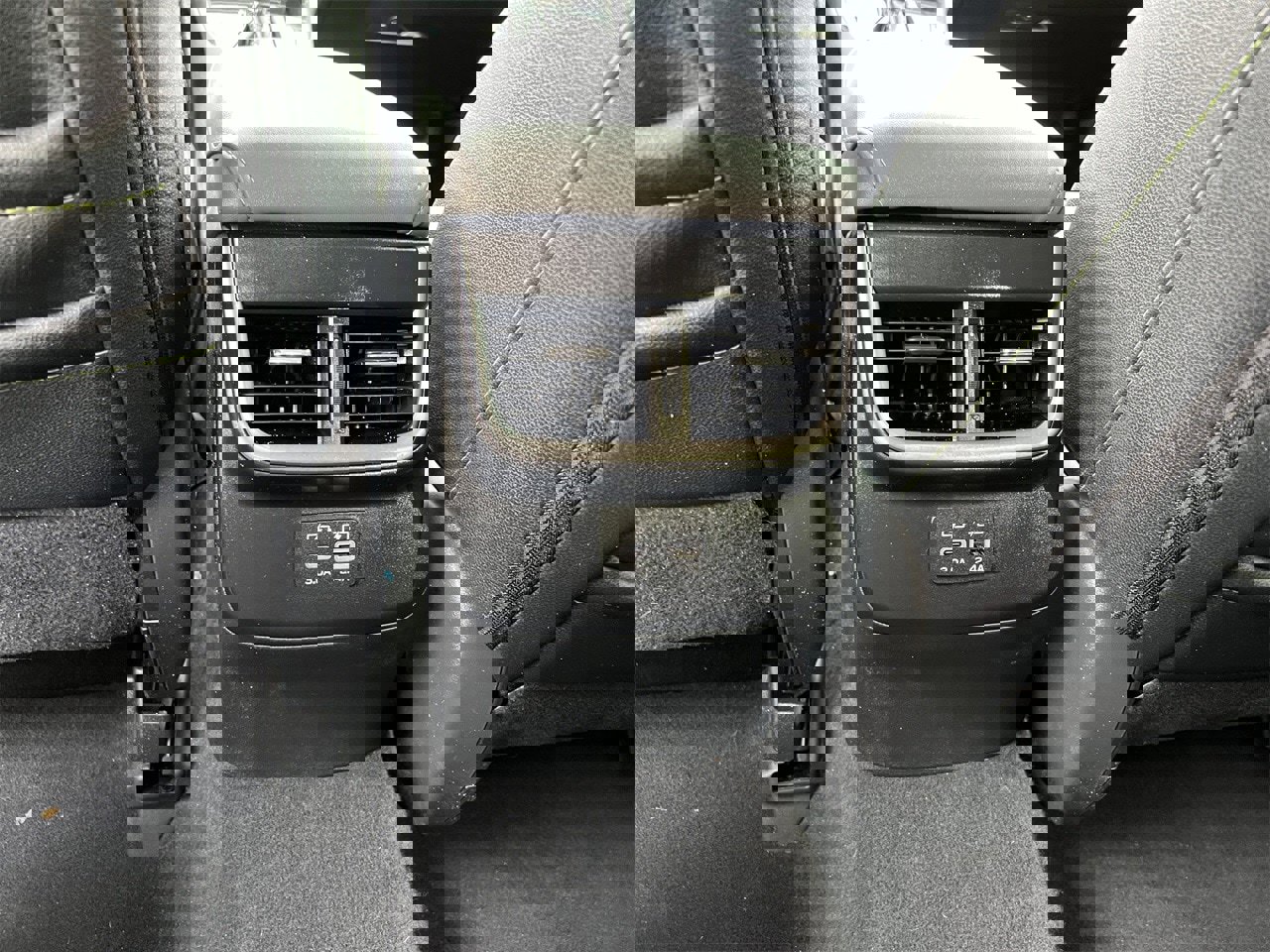 Used 2025 Subaru Outback Onyx Edition image 25