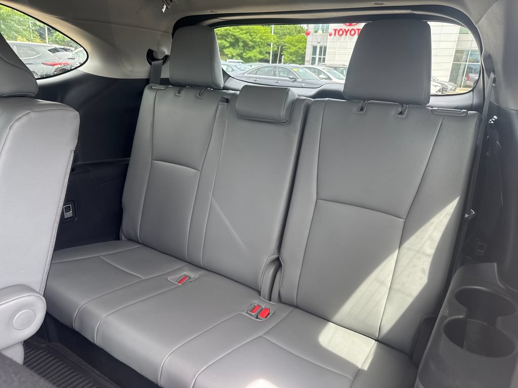 Used 2026 Toyota Highlander XLE AWD/4WD image 39