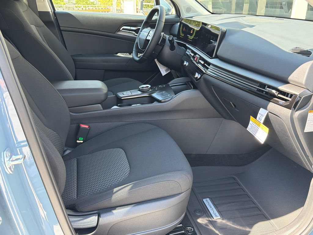 New 2027 Kia Sportage S FWD image 12